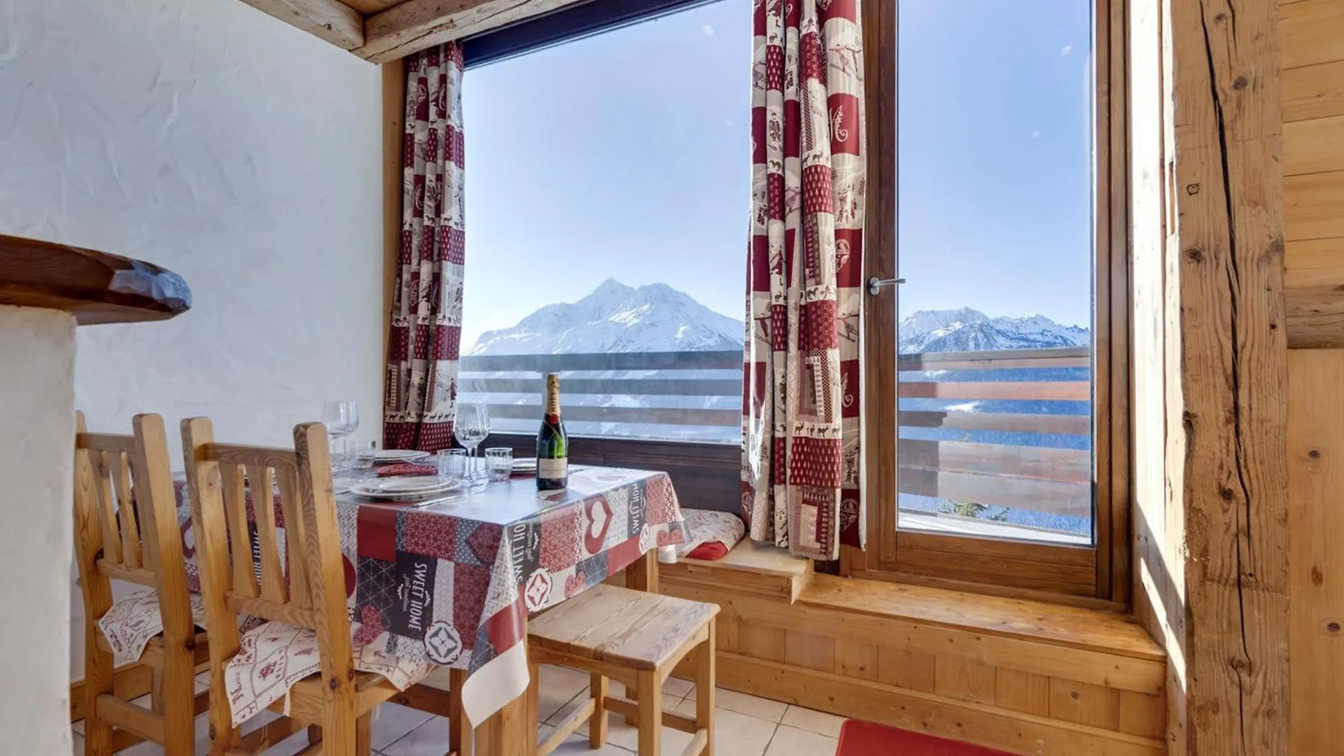 Appartement Cosy Avec Balcon, Wi-Fi Et Parking A La Rosiere - Fr-1-690-31 Montvalezan
