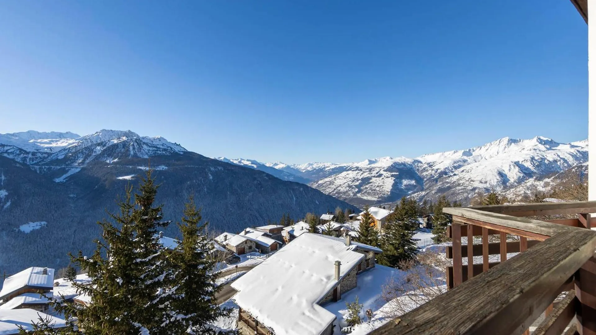 Appartement Cosy Avec Balcon, Wi-Fi Et Parking A La Rosiere - Fr-1-690-31 Монвалезан